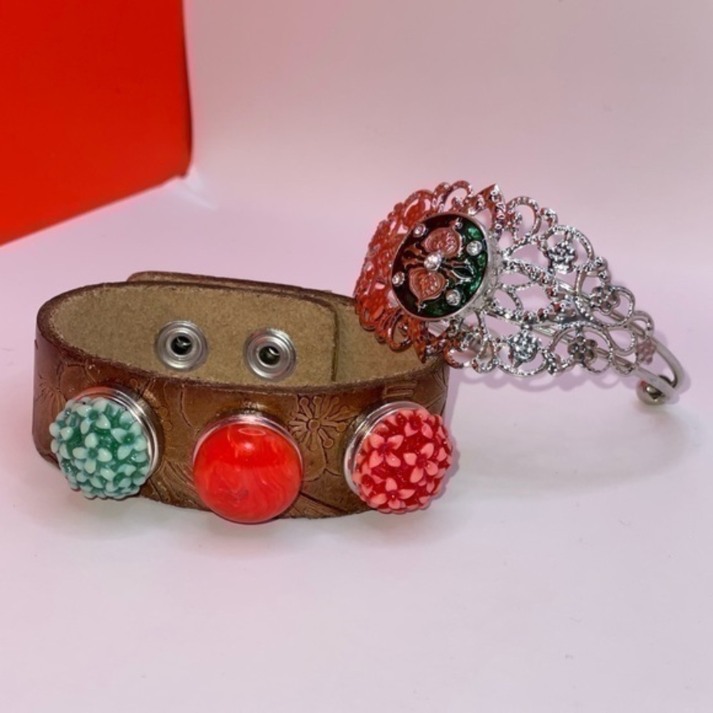 NEW ❤️ Artisan Hand Crafted Leather Bracelet Set w/ Interchangeable Snap Charms